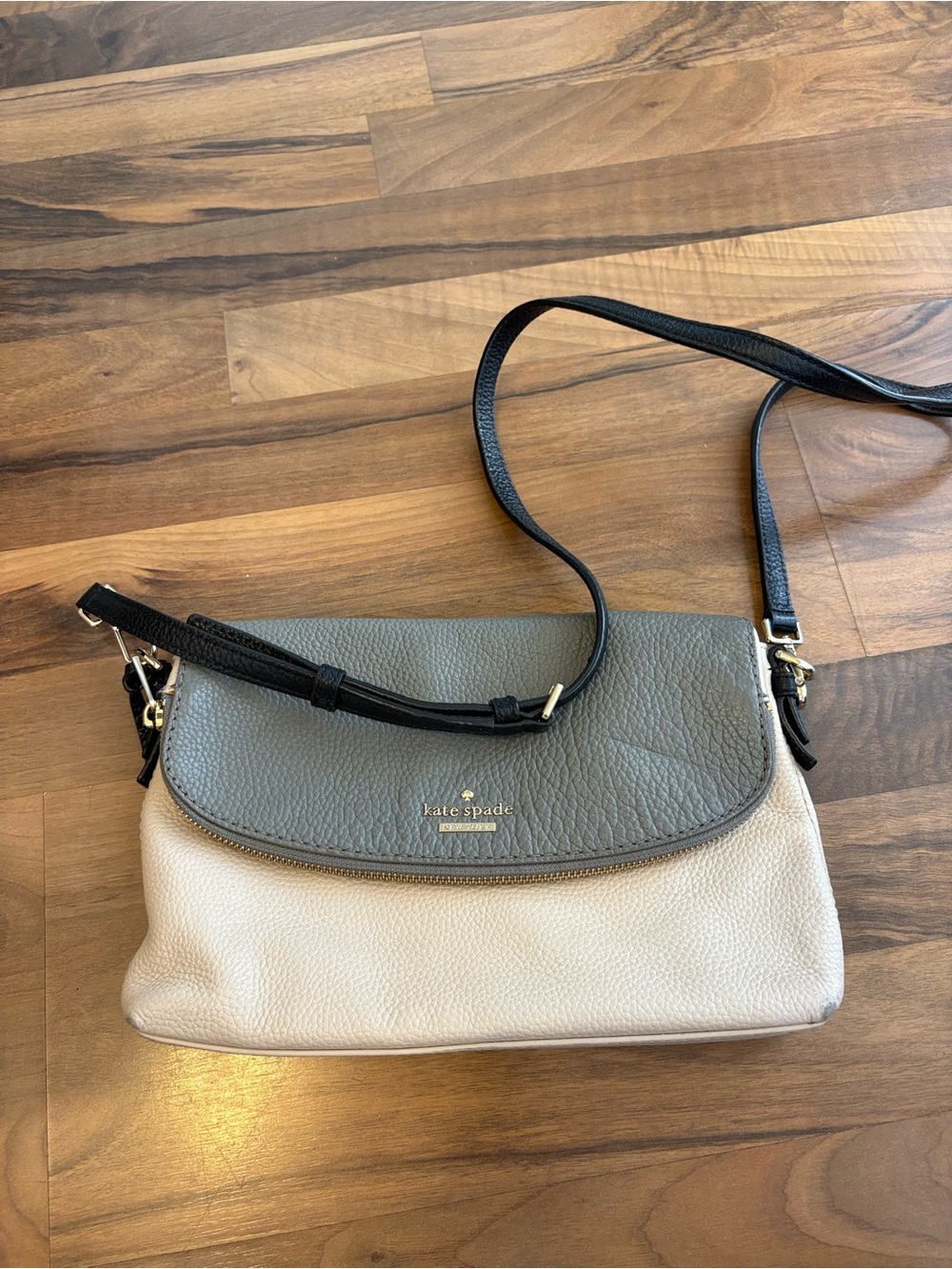 Kate Spade Street Harlyn Pebbled Leather Bag - Picture 5 of 9